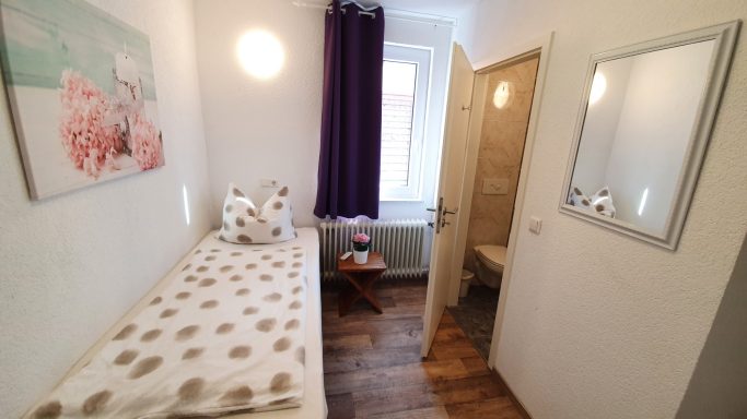 Zimmer Flieder - weitere Ansicht